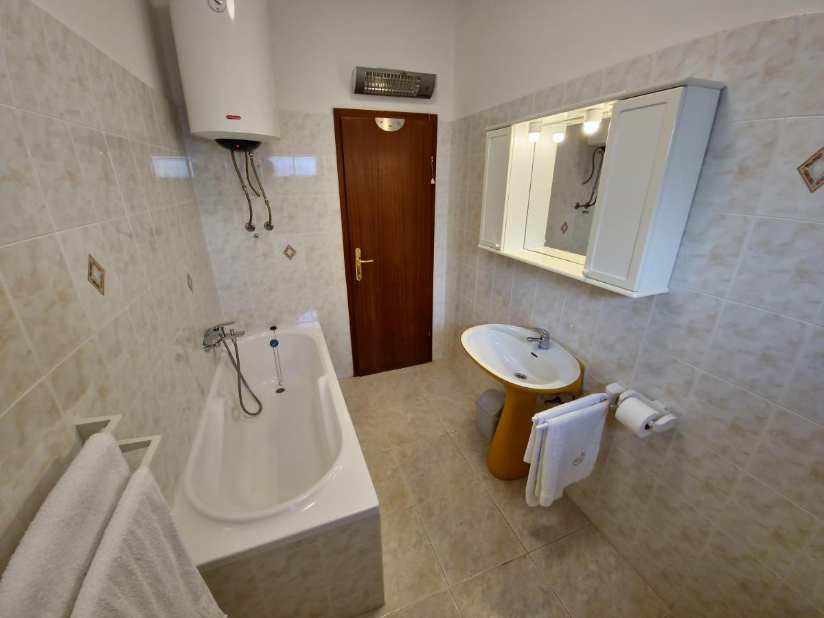 Apartments Cacija Trogir Luaran gambar